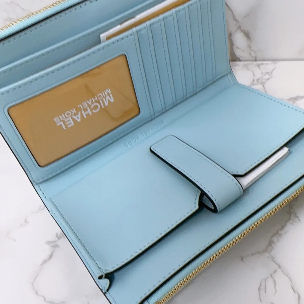 Michael Kors wallet - Picture 6 of 8